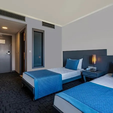 Sisushotel 4* Cesme